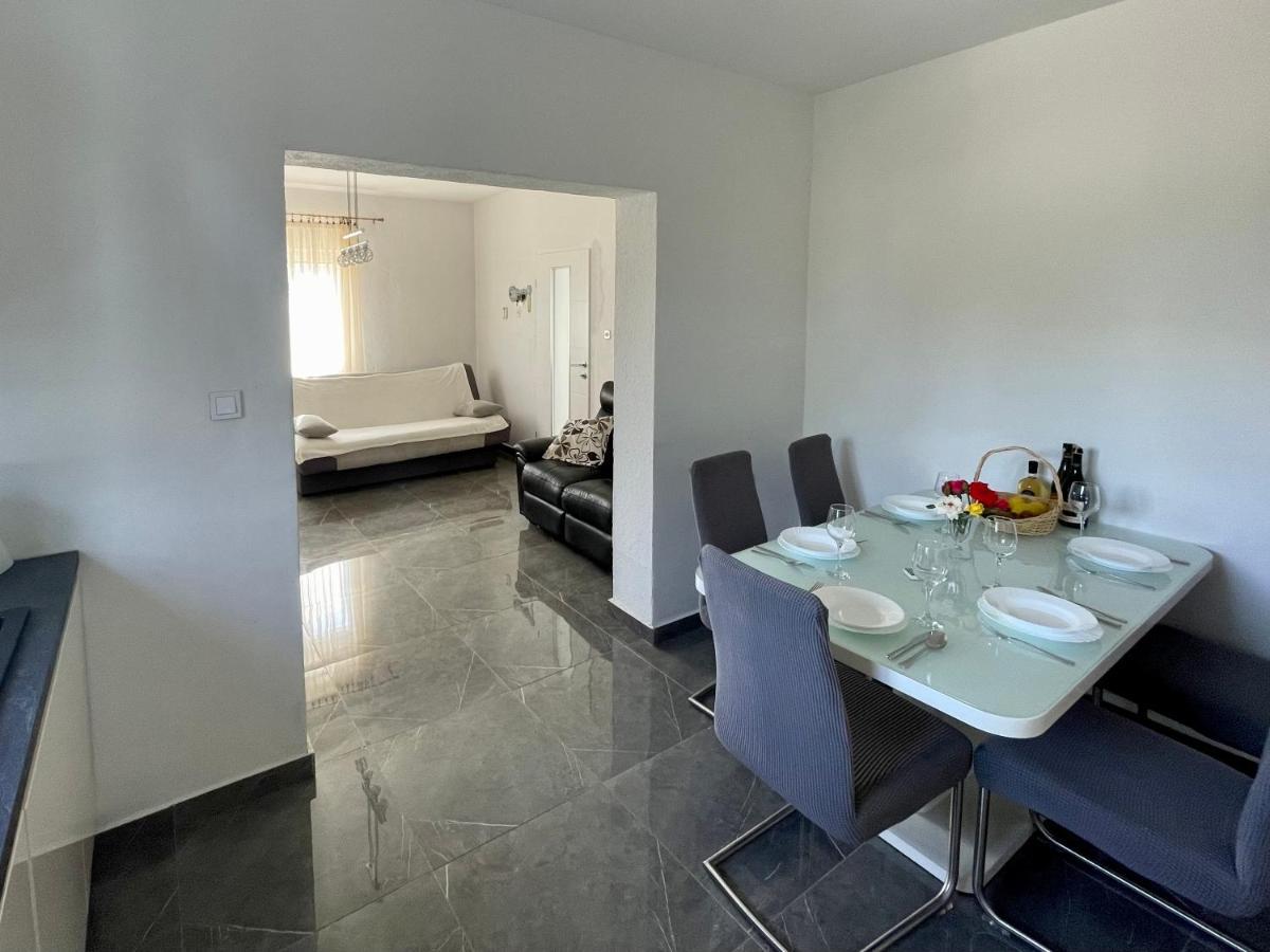 Apartment Oblak Vrsi Exterior foto